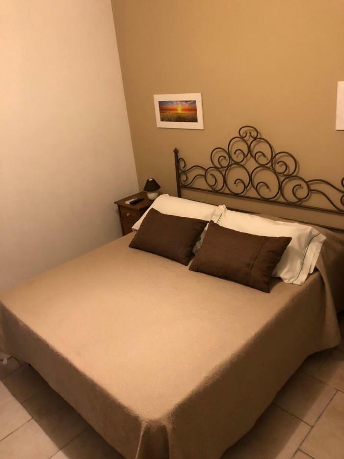 Agriturismo "Lo Zafferano" Aprilia Luaran gambar