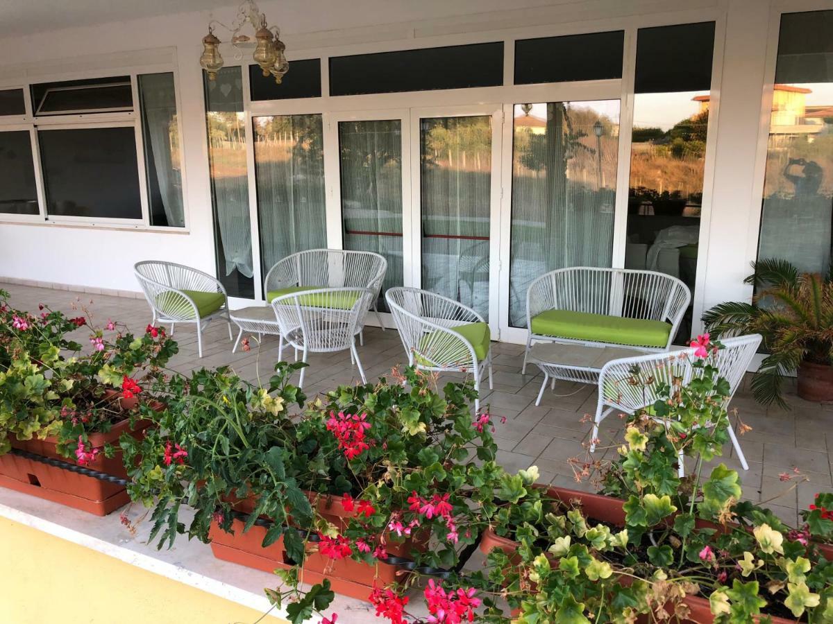 Agriturismo "Lo Zafferano" Aprilia Luaran gambar